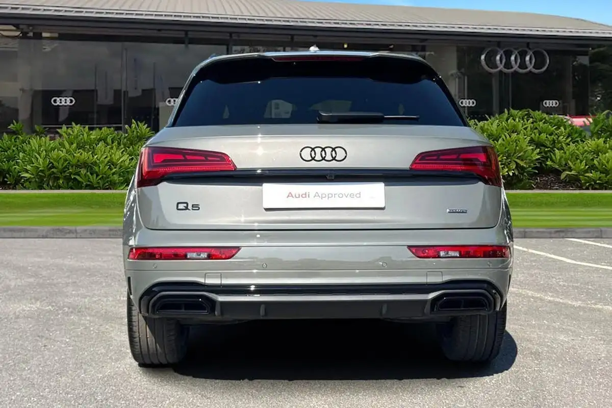 2024-audi-q5-20-45-tfsi-black-edition-station-wagon-big-3