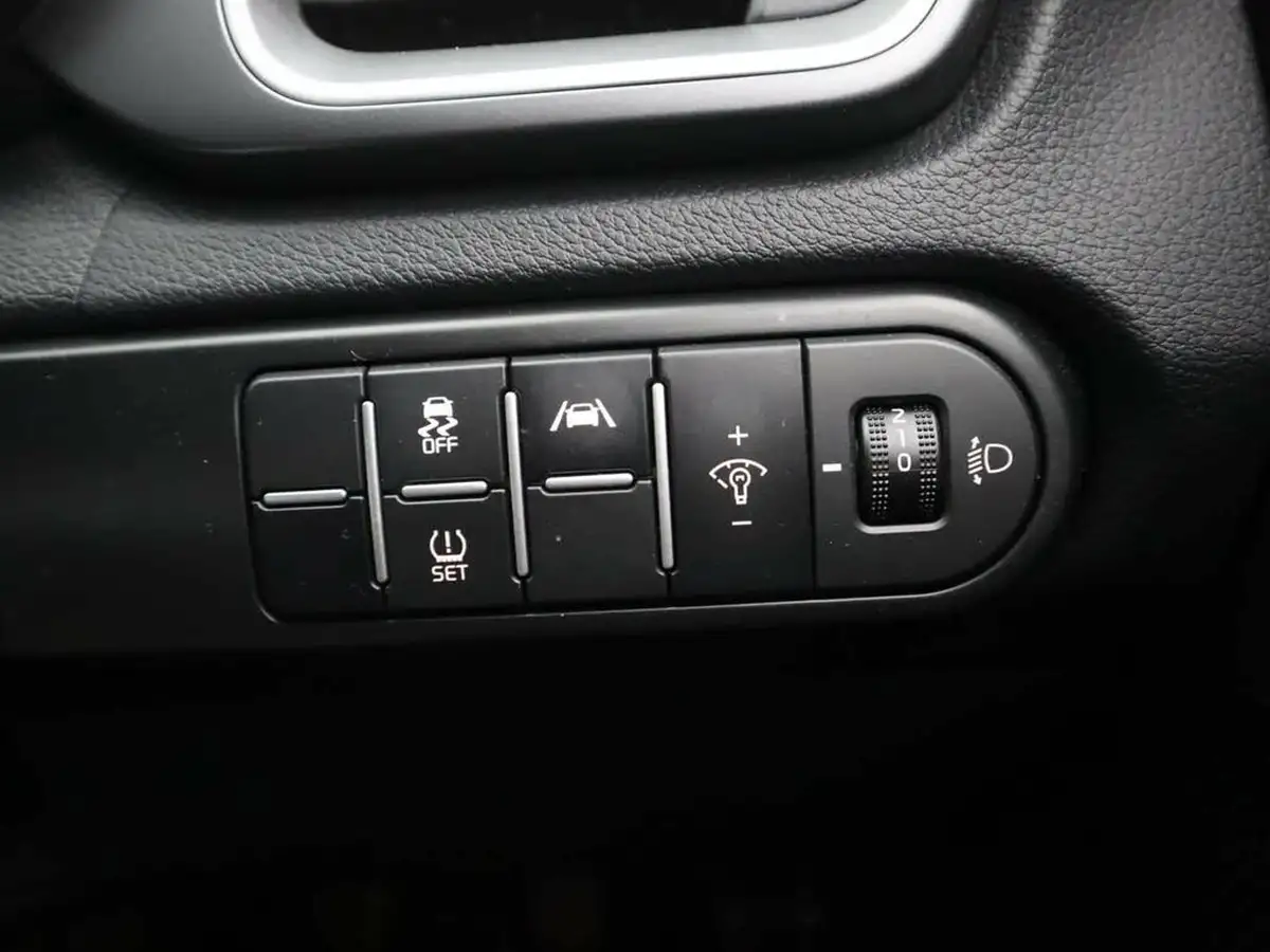2023-kia-xceed-15-t-gdi-2-158bhp-big-24