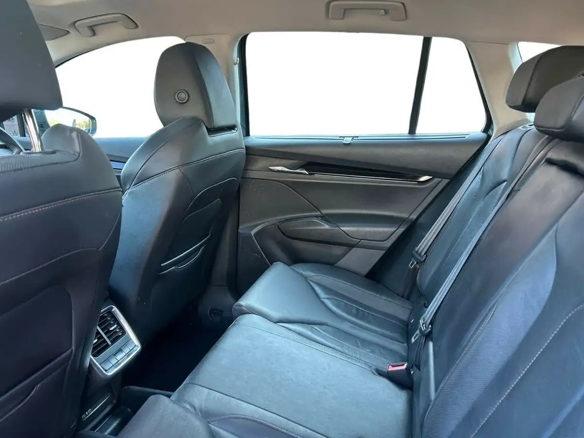2021-skoda-enyaq-e-60-62-kwh-big-10