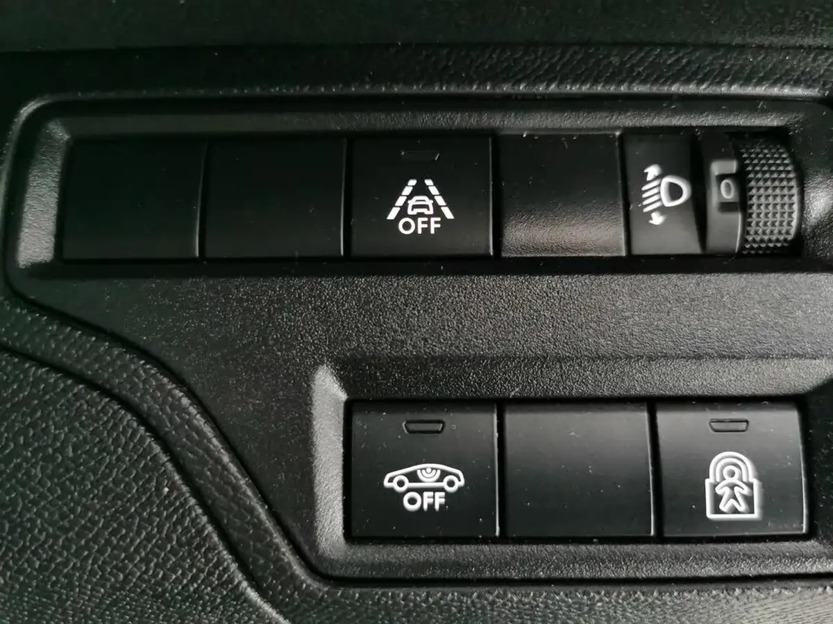 2021-peugeot-3008-suv-15-bluehdi-allure-big-23