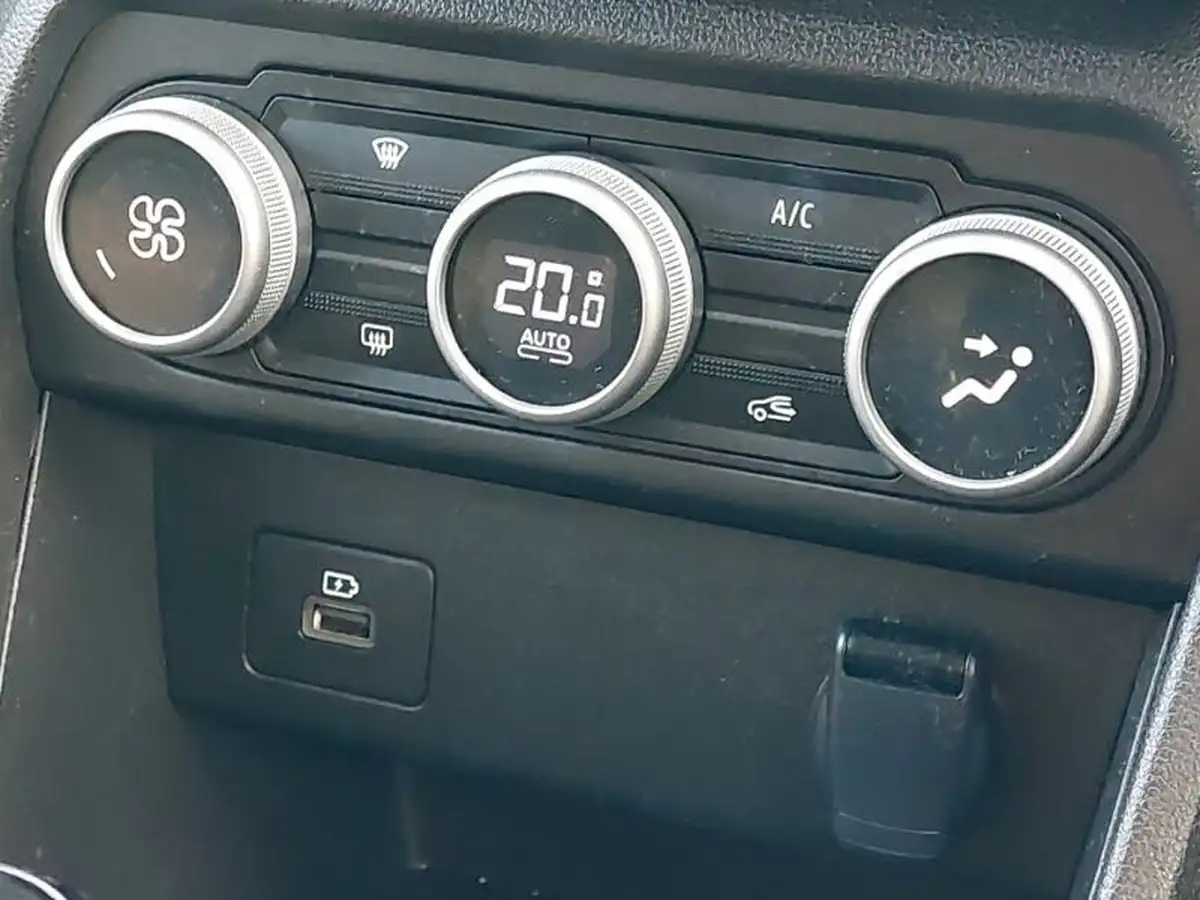 2023-dacia-sandero-stepway-10-tce-journey-90bhp-big-15