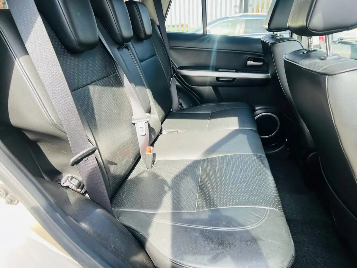 2010-suzuki-grand-vitara-19td-sz5-big-16