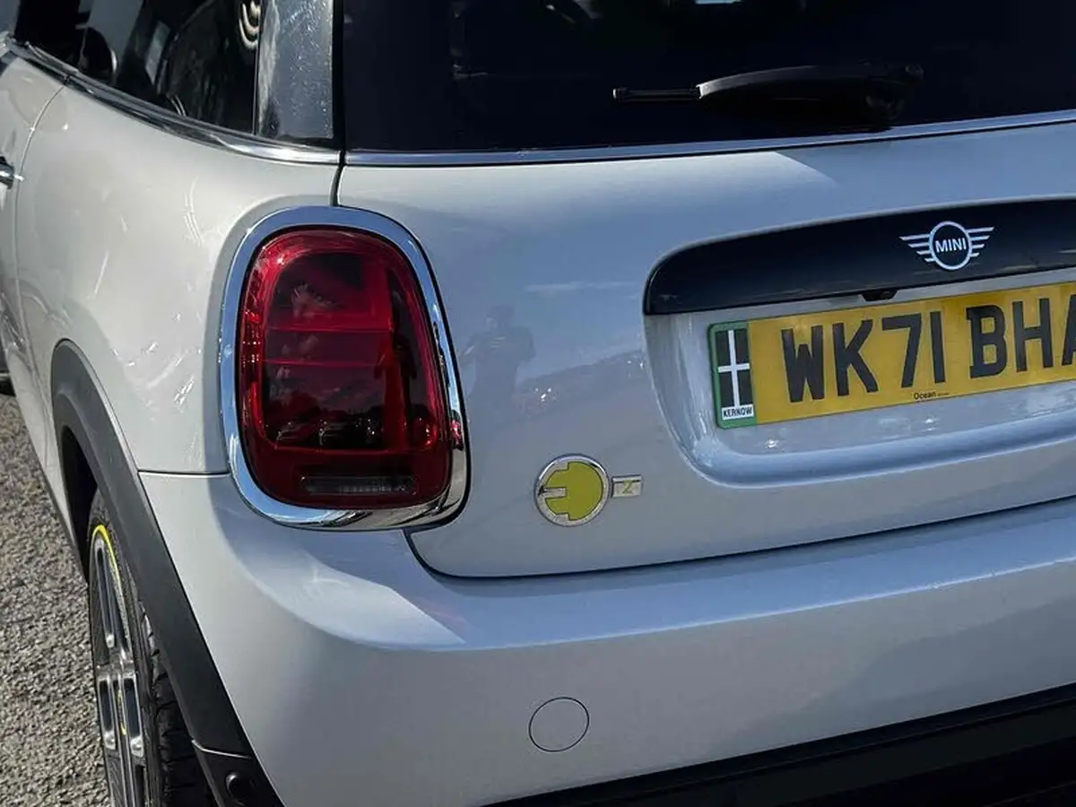 2021-mini-cooper-e-cooper-s-2-big-15