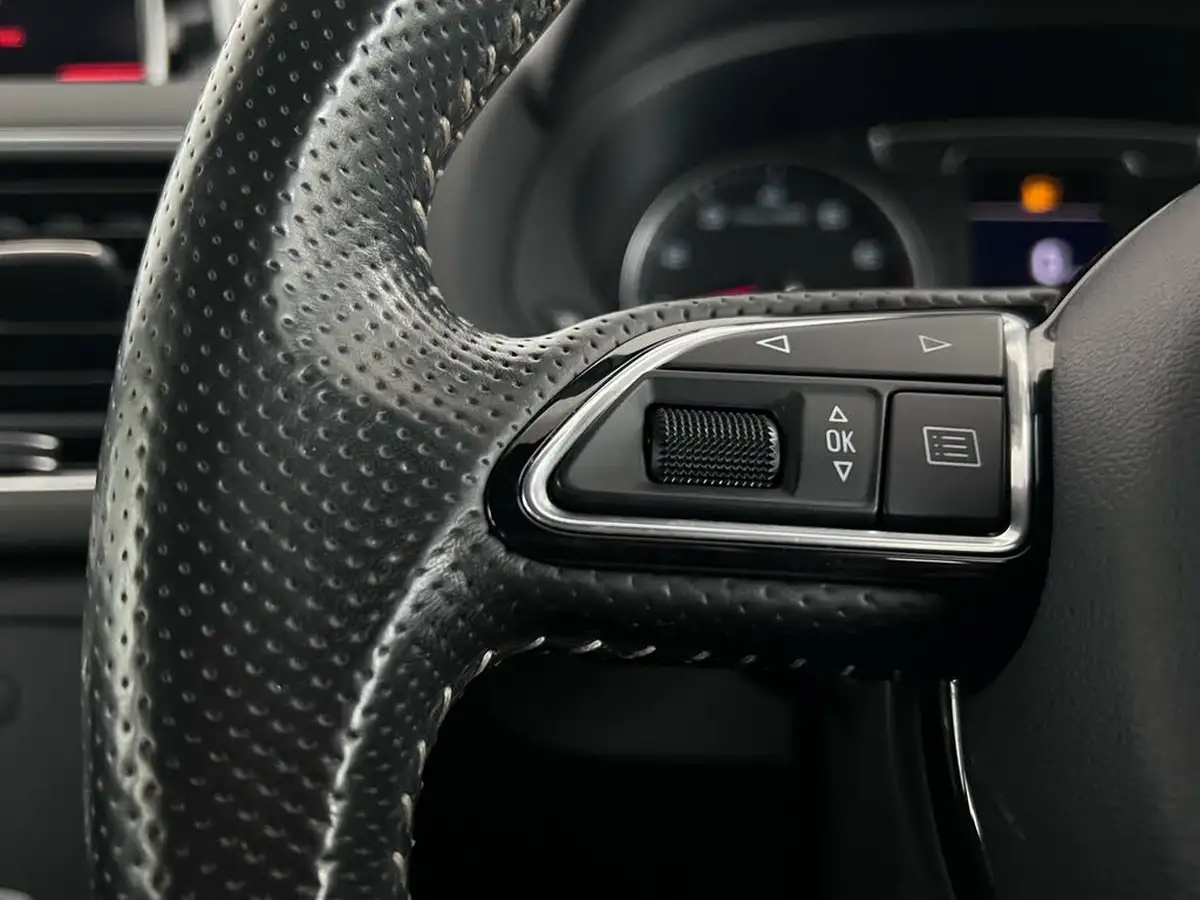 2016-audi-q3-14-s-line-tronic-big-18