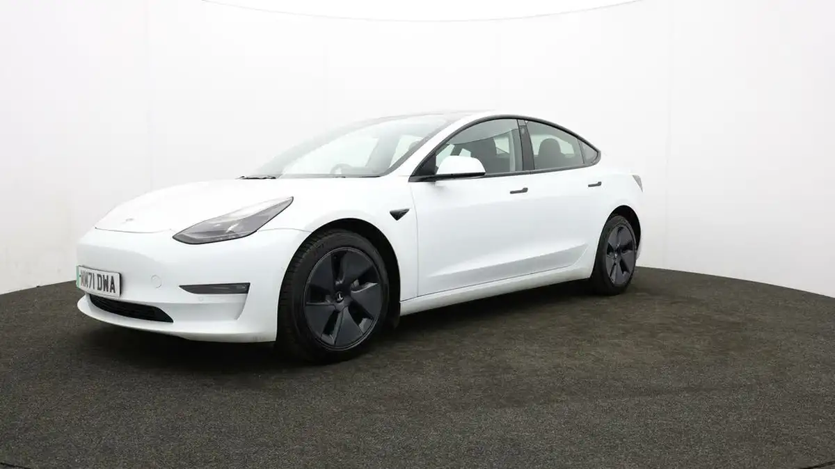 2022-tesla-model-3-e-long-range-big-2