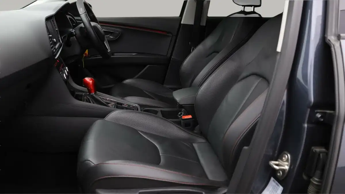 2019-seat-leon-20-tsi-fr-sport-hatchback-big-13
