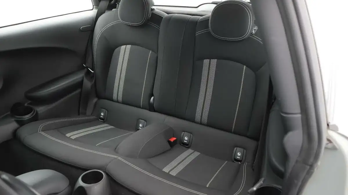 2019-mini-cooper-15-cooper-sport-hatchback-3d-big-16
