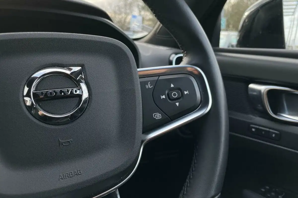 2021-volvo-xc40-15-t4-r-design-208bhp-big-35