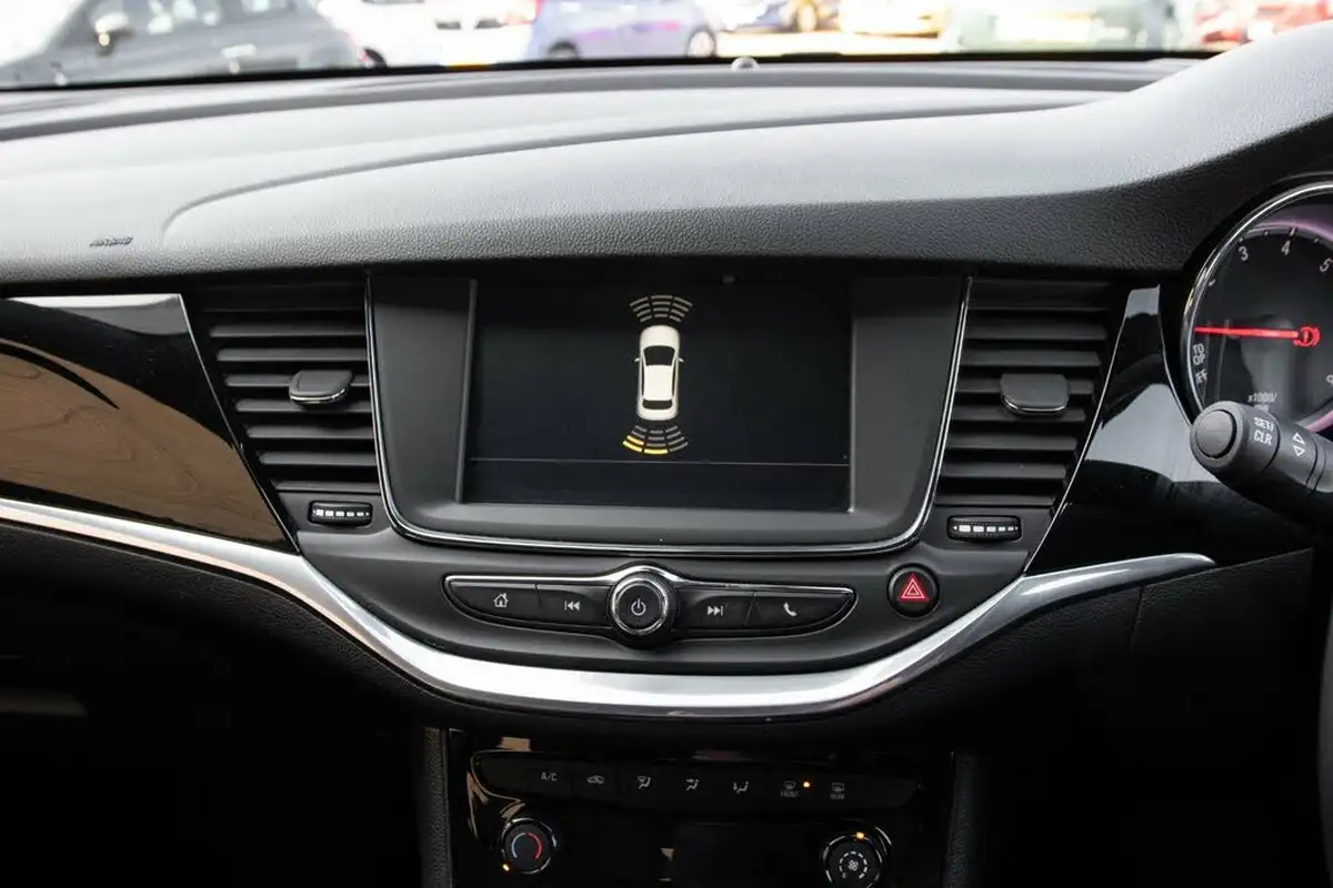 2016-vauxhall-astra-14i-16v-turbo-sri-150ps-ss-hatchback-auto-big-25