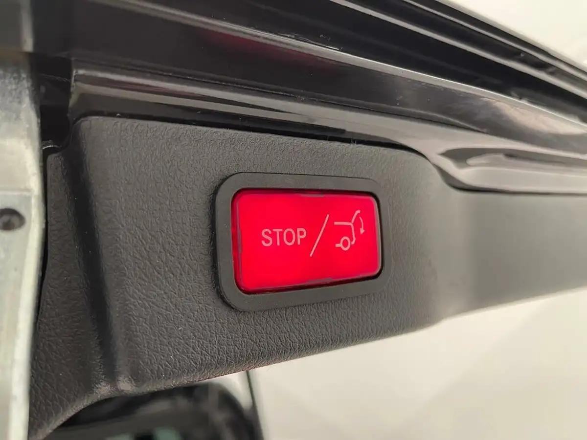 2019-mercedes-benz-v-class-20d-v220d-amg-line-long-big-56