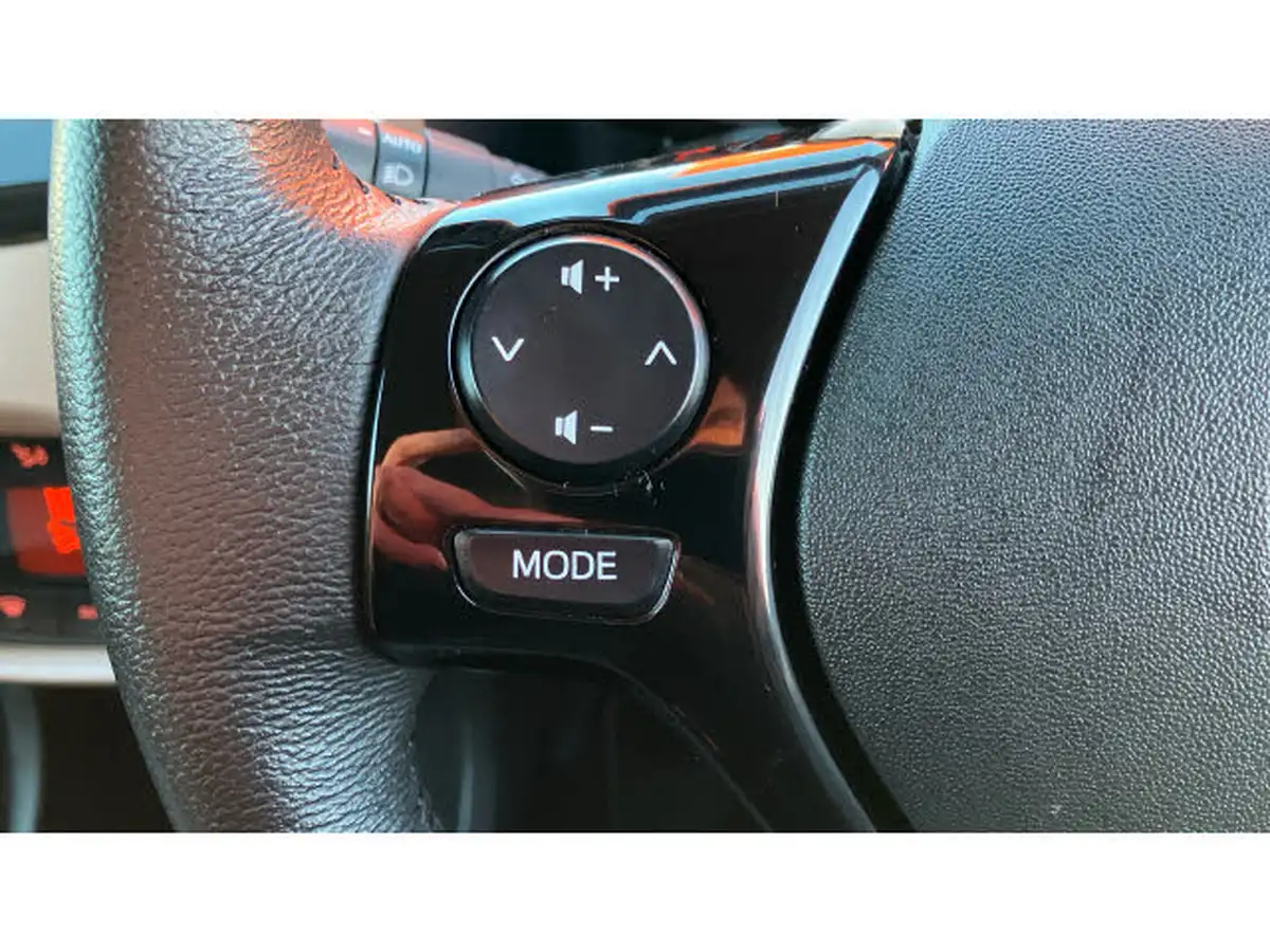 2019-citroen-c1-10-vti-elle-big-30