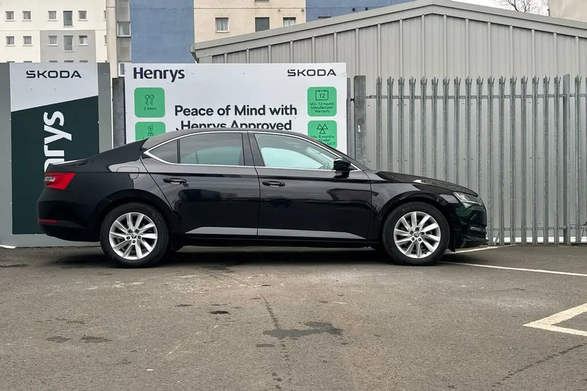 2023-skoda-superb-20tdi-se-technology-hatchback-dsg-big-3