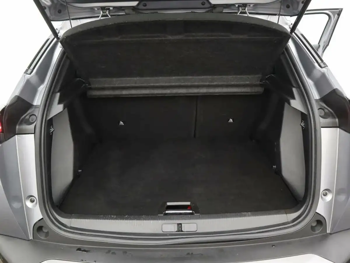 2024-peugeot-2008-suv-e-allure-136ps-50kwh-big-8