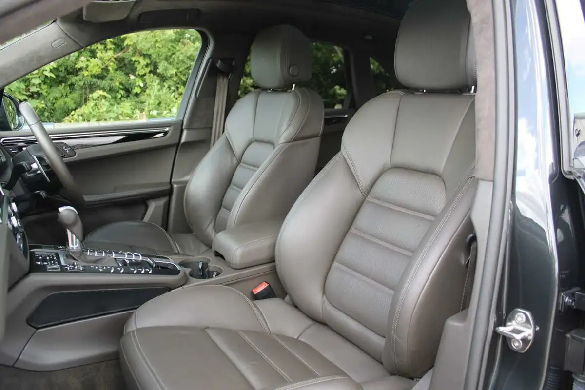 2020-porsche-macan-29-v6-turbo-big-19