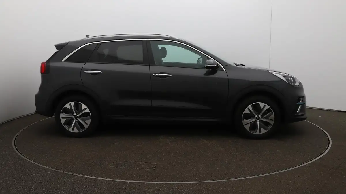 2021-kia-e-niro-ev-3-big-48