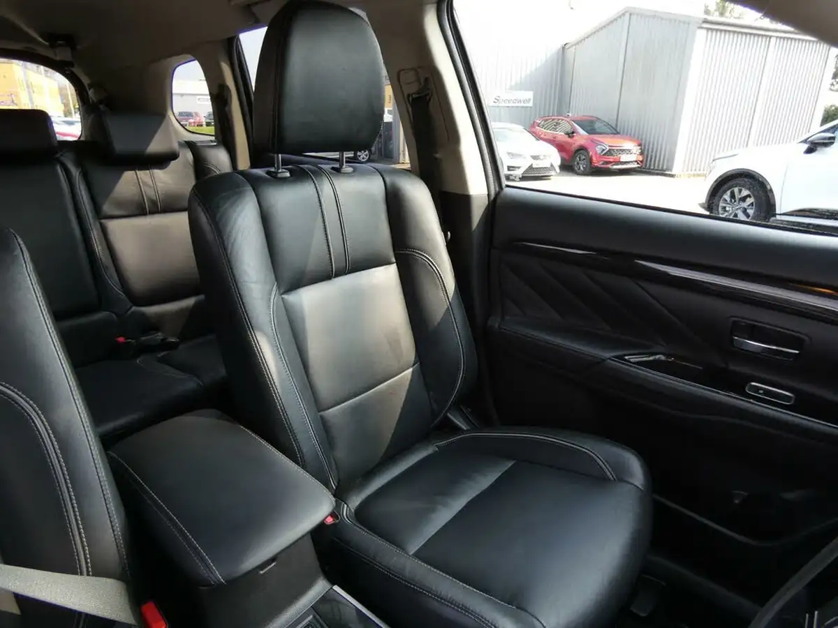 2018-mitsubishi-outlander-22di-d-4-leather-auto-big-14