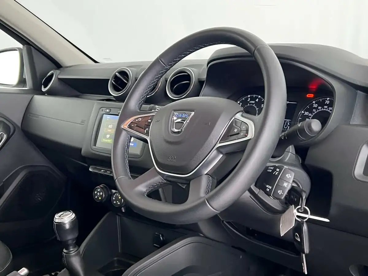 2020-dacia-duster-10-tce-comfort-100bhp-ss-big-10