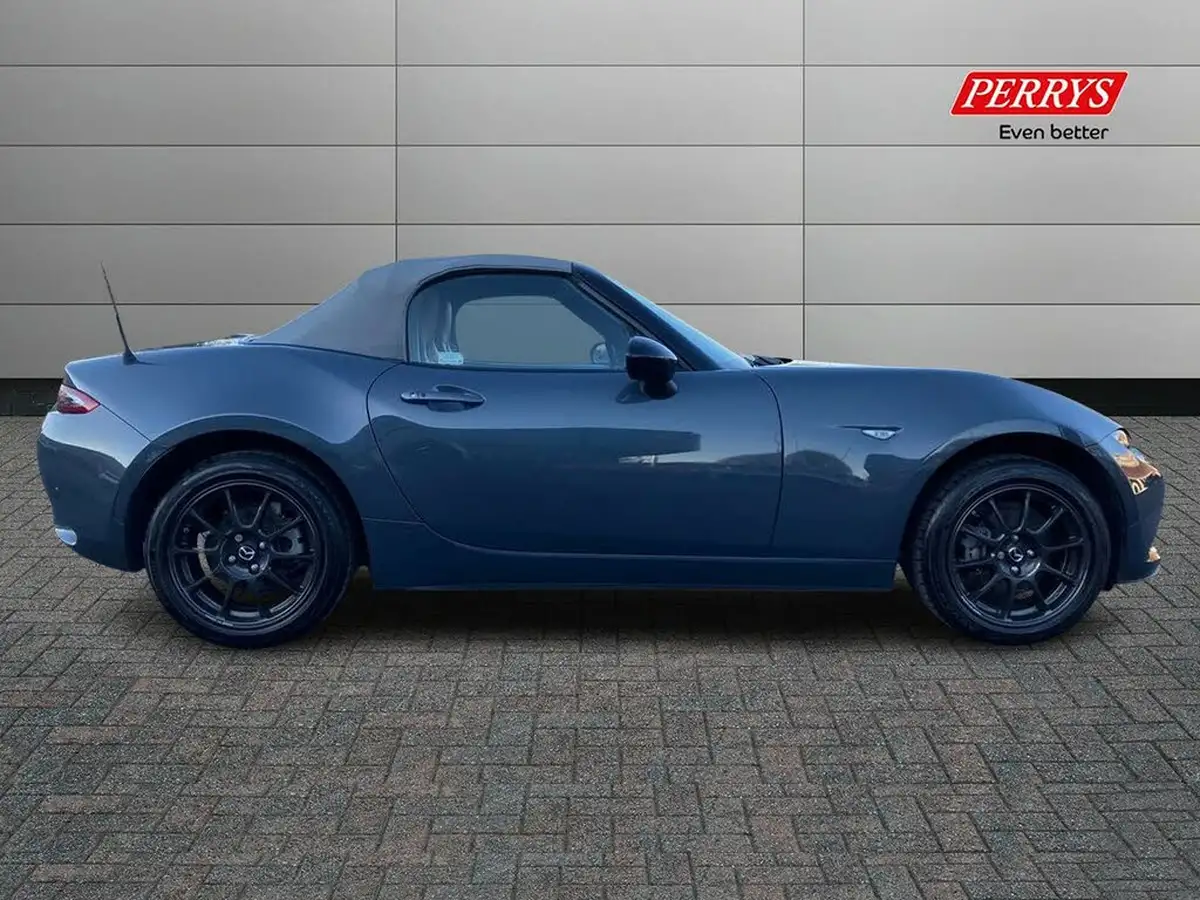 2021-mazda-mx-5-15-r-sport-big-2