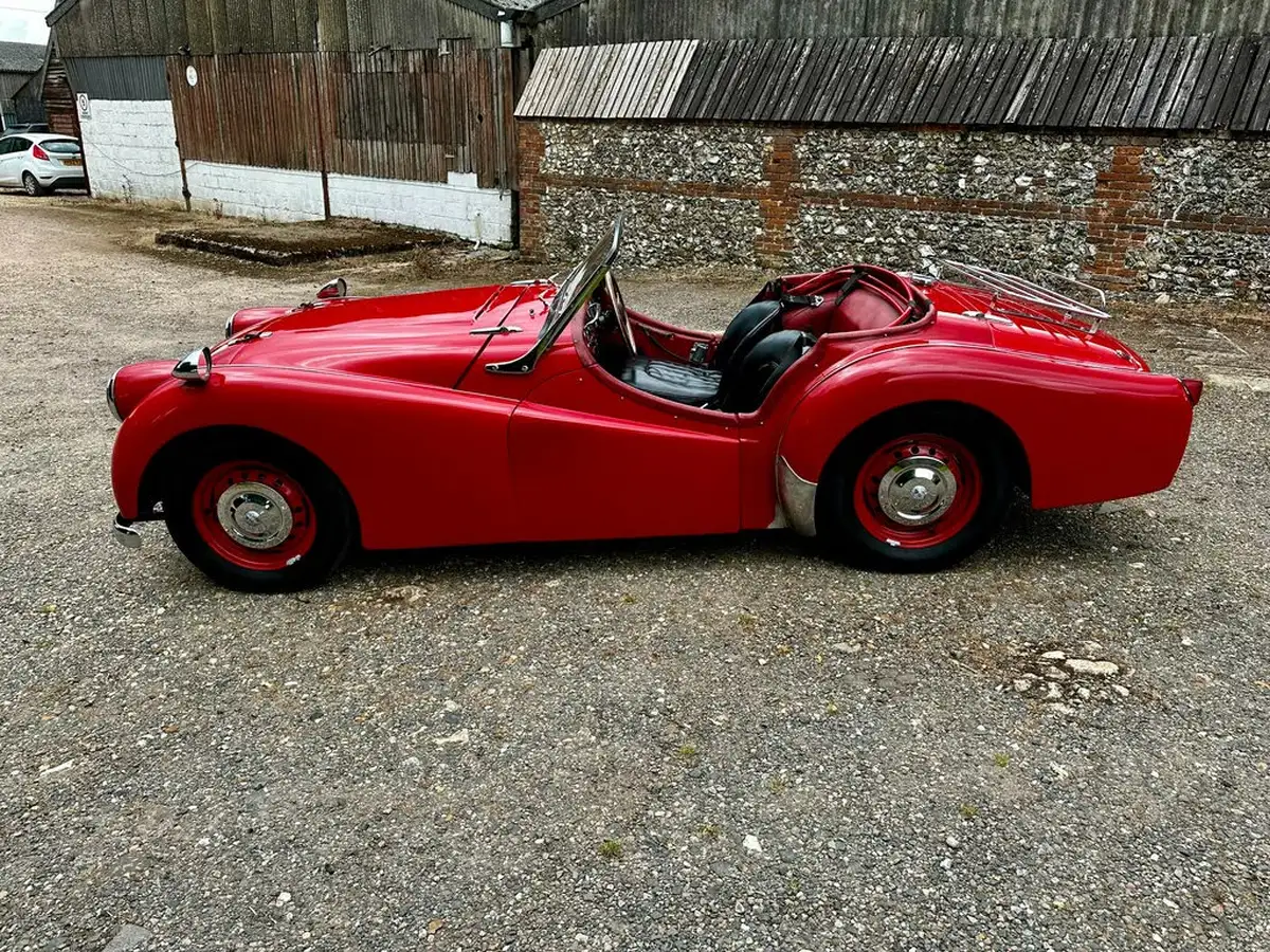 1954-triumph-tr2-20l-roadster-big-14
