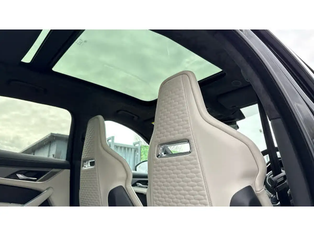 2022-jaguar-f-pace-50-v8-p550-svr-big-40