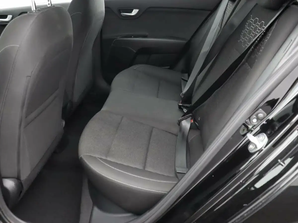 2017-kia-rio-14-2-auto-big-14