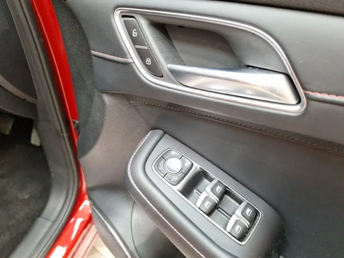2022-mg-hs-15t-gdi-excite-258ps-plug-in-hybrid-auto-big-18