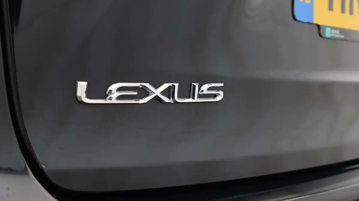2018-lexus-nx-300h-25-f-sport-big-20