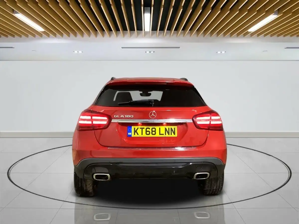 2018-mercedes-benz-gla-class-16-gla-180-urban-edition-ss-big-4