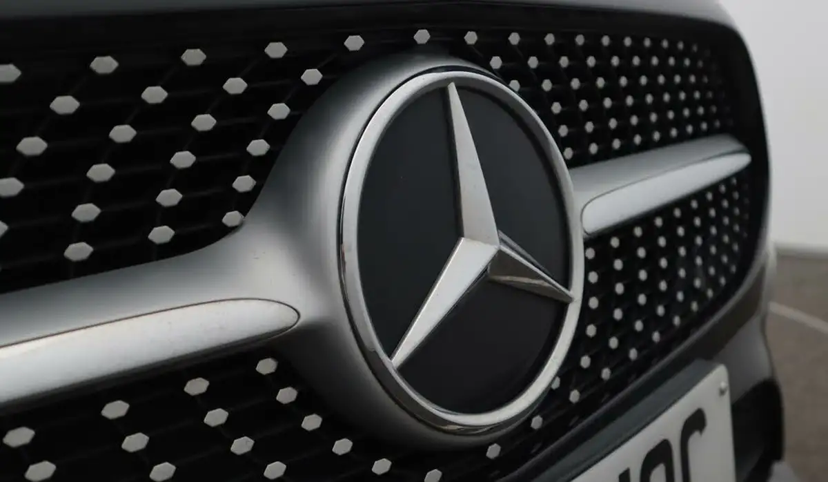 2020-mercedes-benz-a-class-13-a200-amg-line-executive-hatchback-5d-7g-dct-big-22