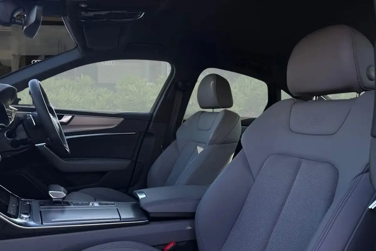 2022-audi-a6-saloon-20-40-tfsi-s-line-big-10