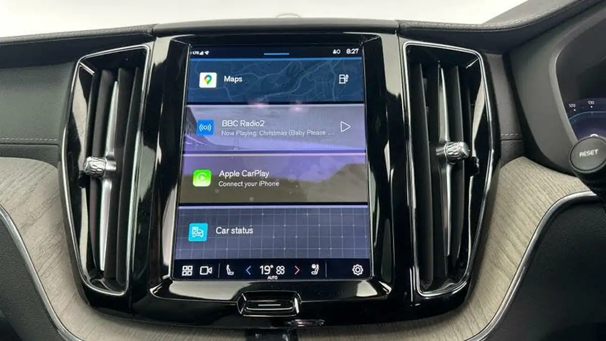 2023-volvo-xc60-20-t8-ultimate-dark-big-6