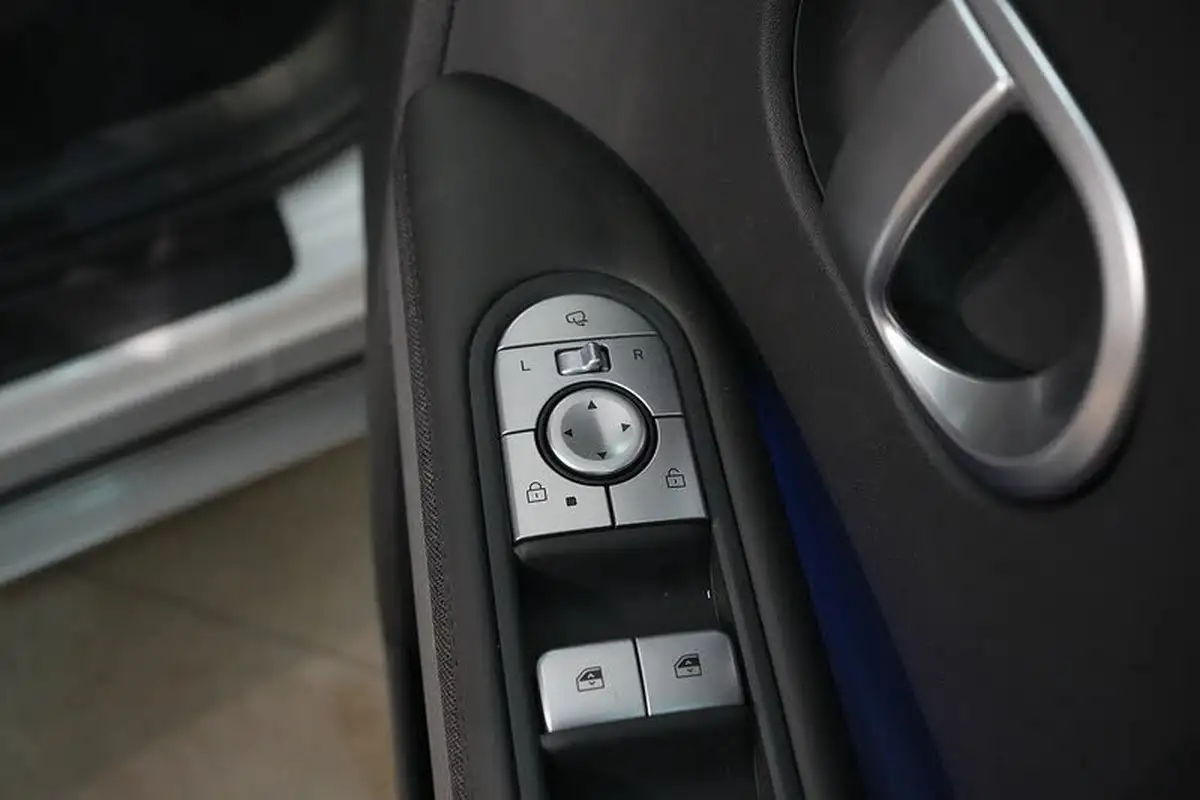 2023-hyundai-ioniq-5-e-premium-228ps-77kwh-rwd-big-31