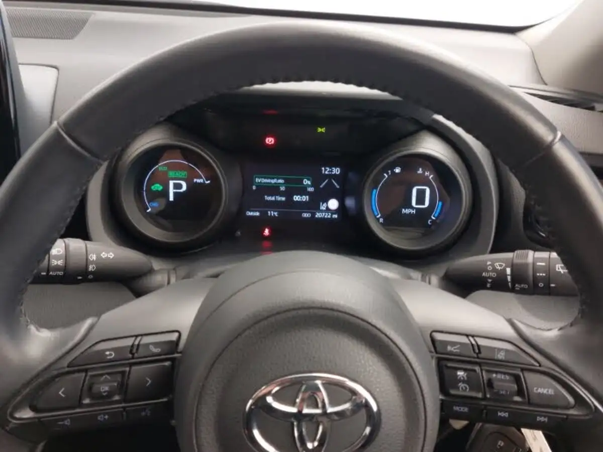 2022-toyota-yaris-15-vvt-i-design-big-18