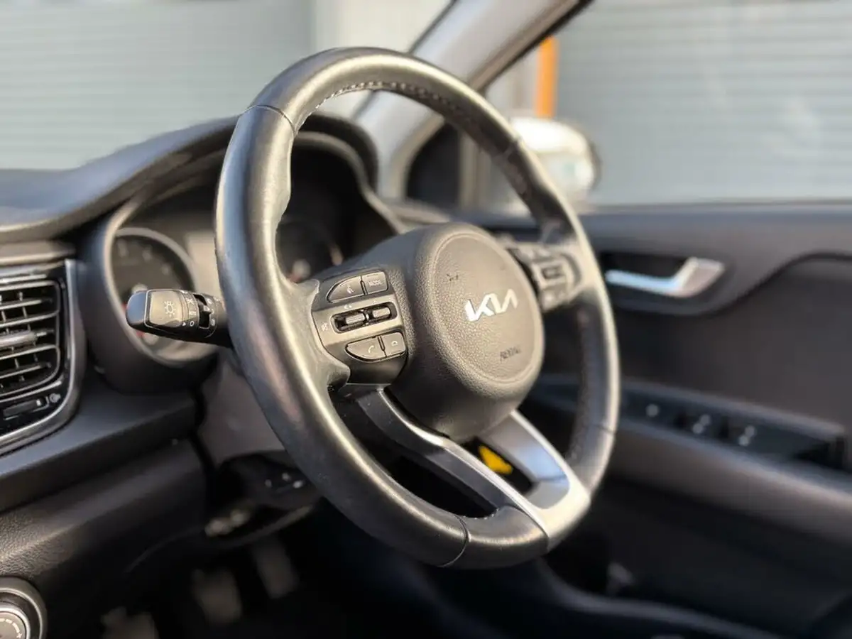 2022-kia-rio-10-t-gdi-3-big-23