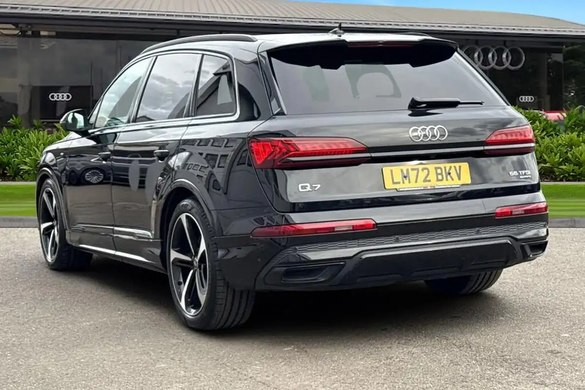 2022-audi-q7-30-55-tfsi-black-edition-big-1