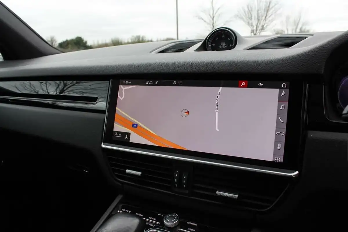 2021-porsche-cayenne-30-v6-e-hybrid-462ps-station-wagon-big-30