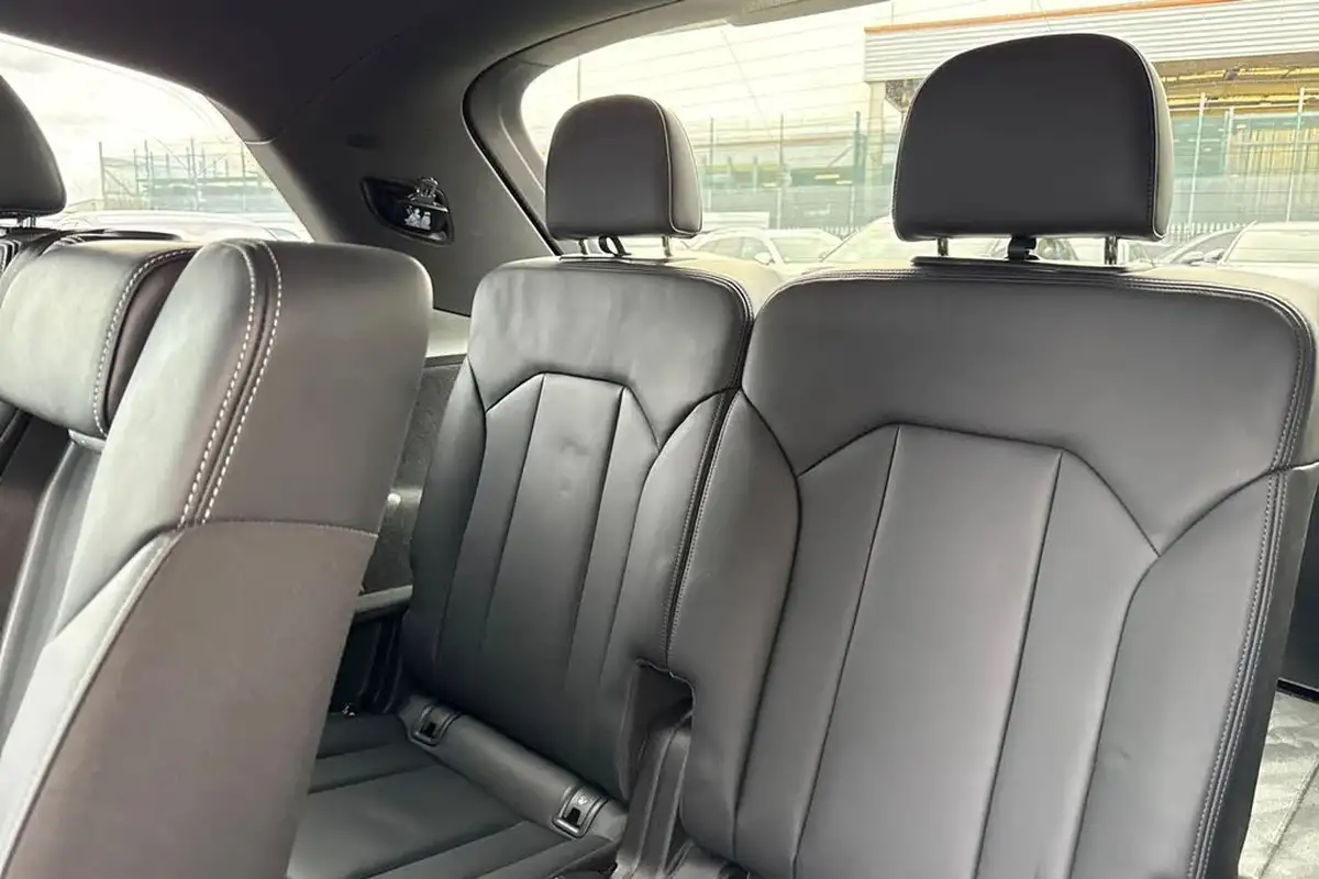 2022-audi-q7-30-55-tfsi-black-edition-big-25