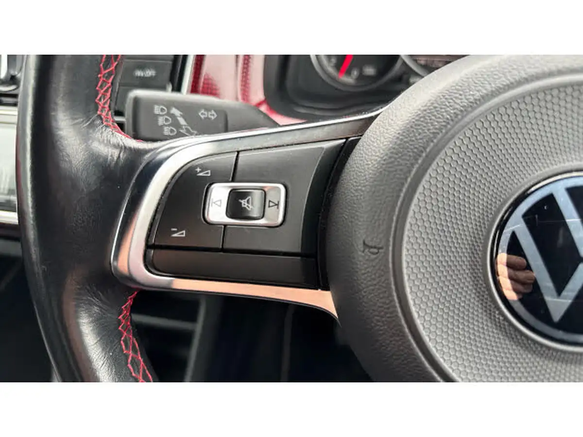 2021-volkswagen-up-10-gti-3d-big-25