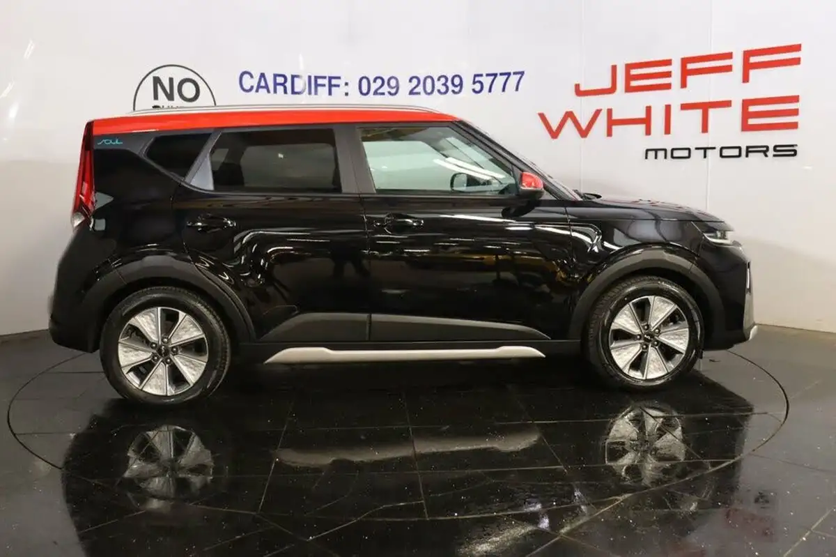 2022-kia-soul-ev-maxx-big-6