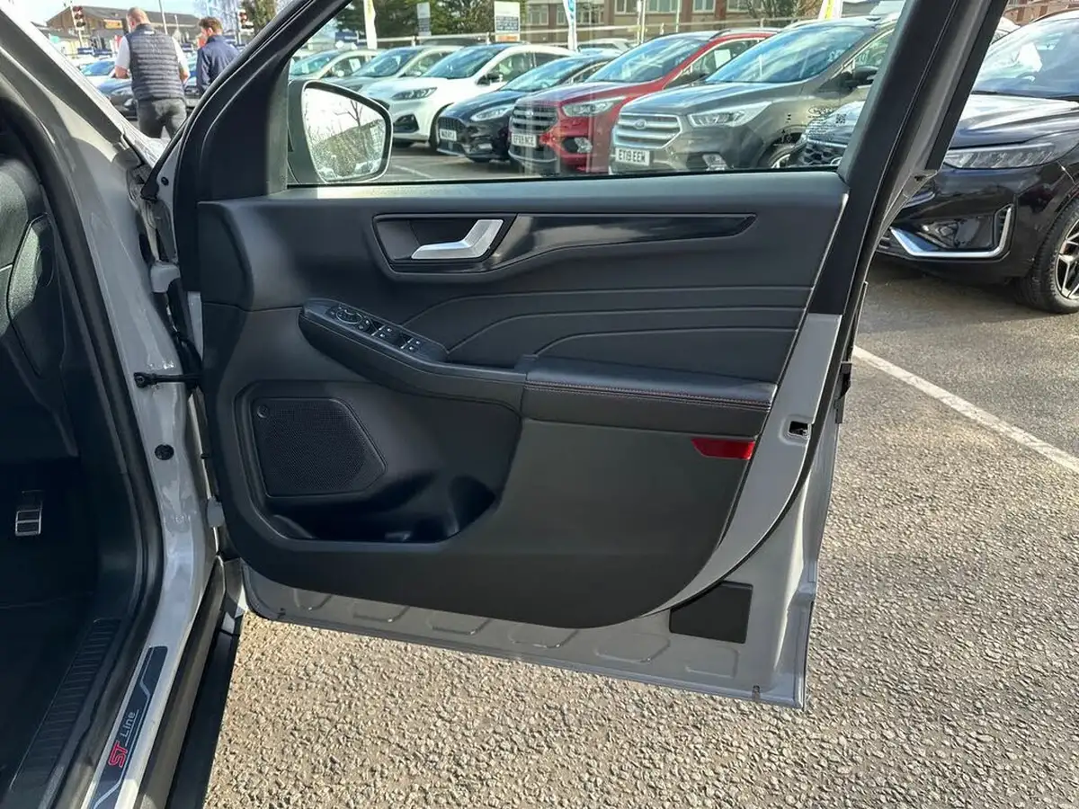 2023-ford-kuga-25t-graphite-tech-edition-225ps-phev-big-34