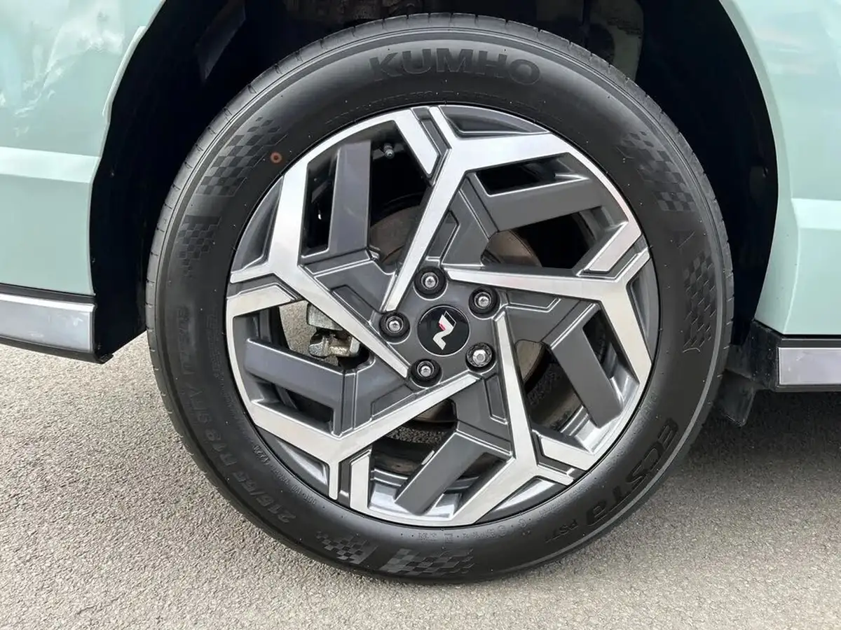 2024-hyundai-kona-16-gdi-n-line-141ps-dct-big-30