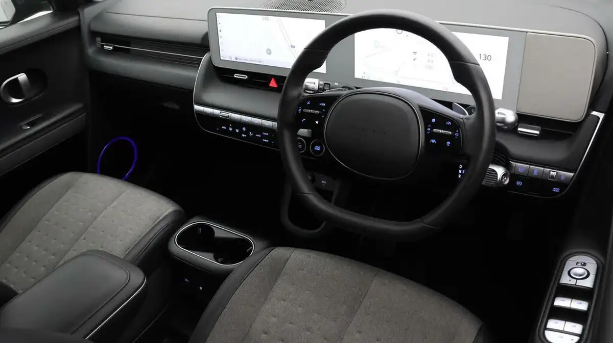 2023-hyundai-ioniq-5-e-premium-325ps-77kwh-awd-big-8