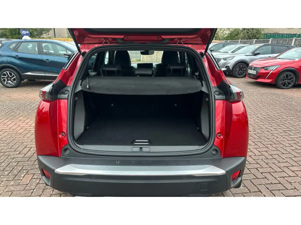 2021-peugeot-2008-suv-12-puretech-gt-big-3