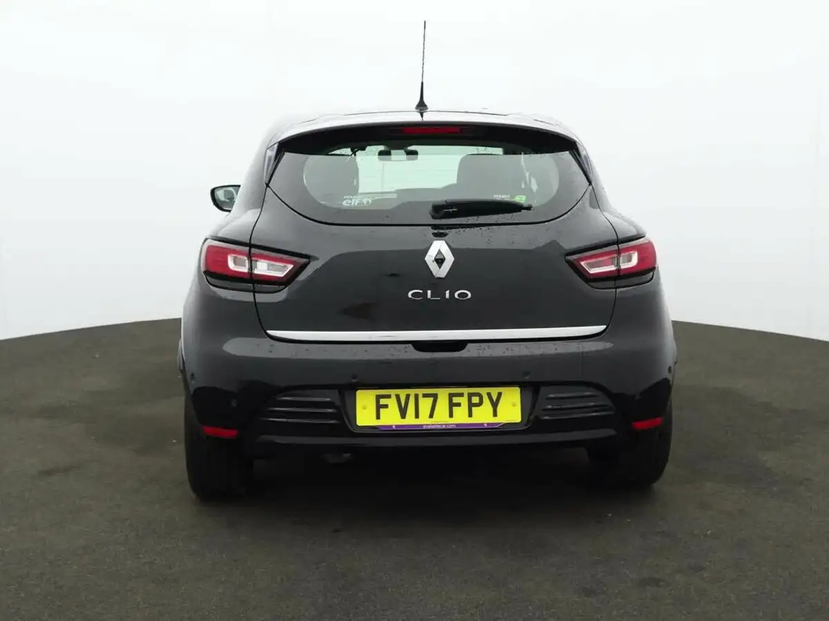 2017-renault-clio-12-tce-signature-nav-big-3