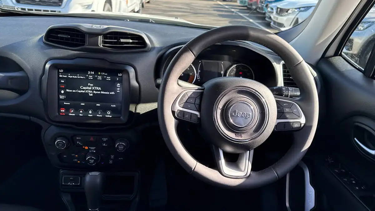 2018-jeep-renegade-16-multijet-ii-longitude-ddct-big-9
