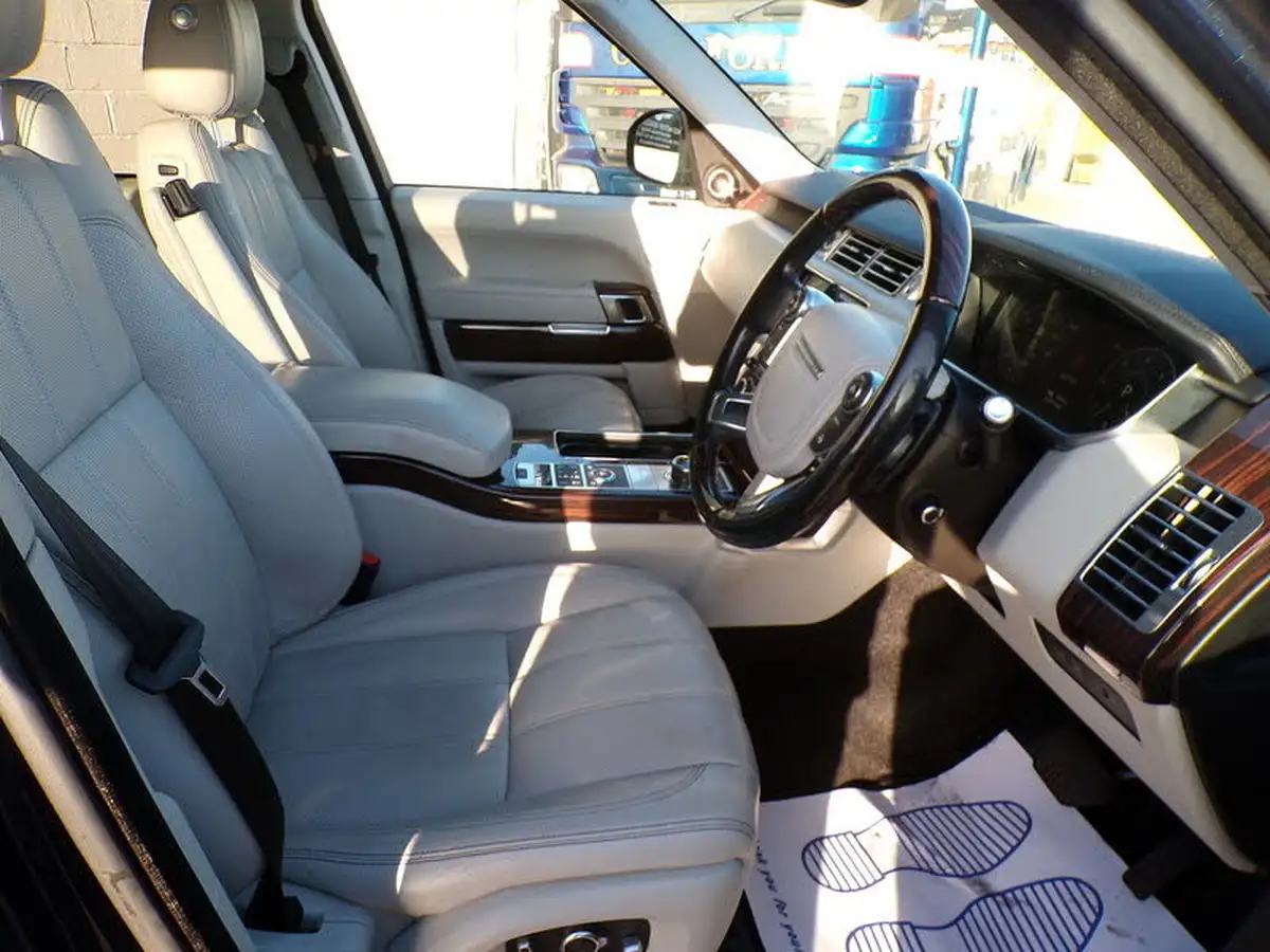 2016-land-rover-range-rover-44-sdv8-vogue-se-44sd-v8-awd-big-9