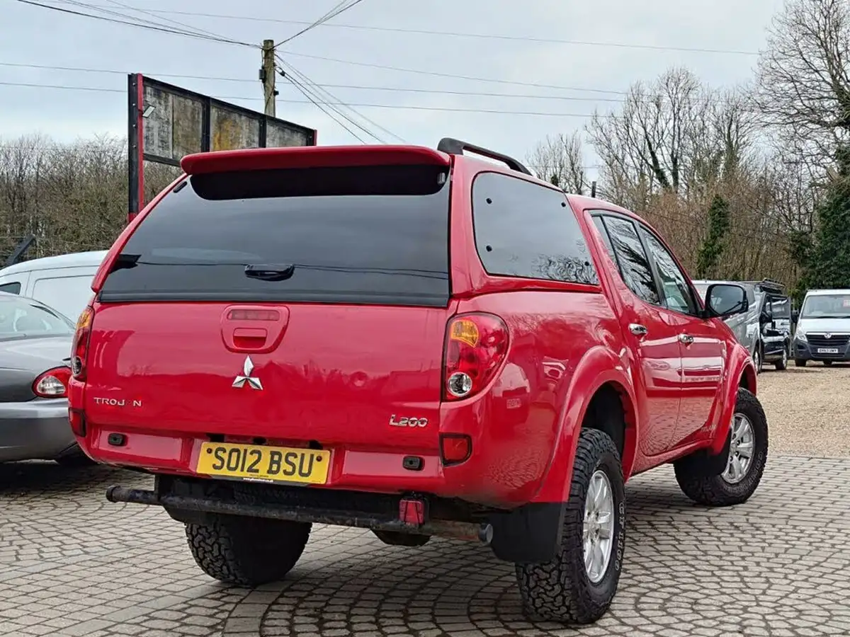 2012-mitsubishi-l200-25td-trojan-eu-v-cab-big-4