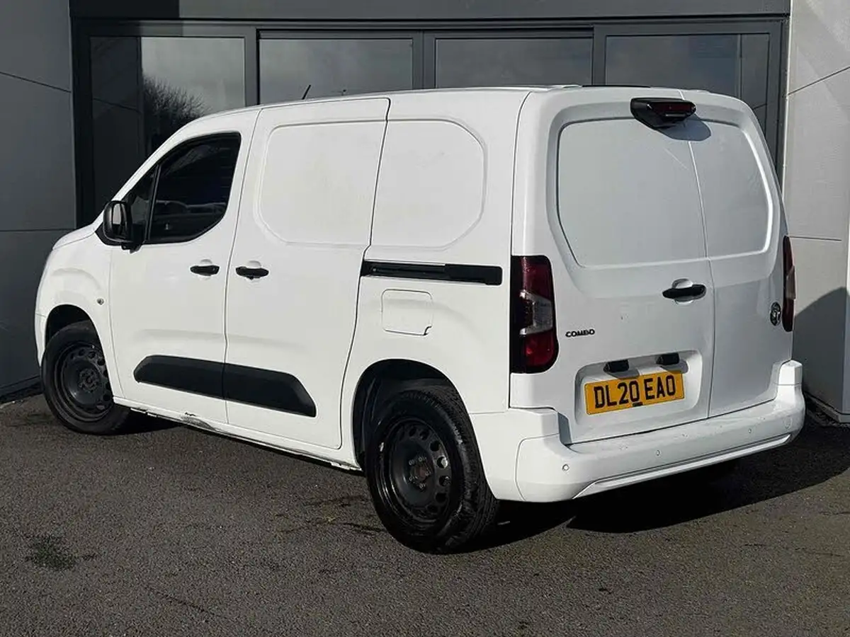 2020-vauxhall-combo-15cdti-sportive-2000-100pseu6dt-big-1