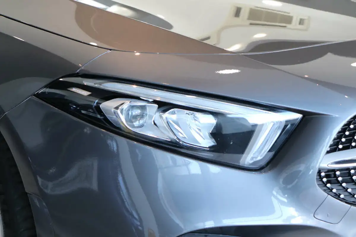 2020-mercedes-benz-a-class-20d-a200d-amg-line-hatchback-5d-big-60