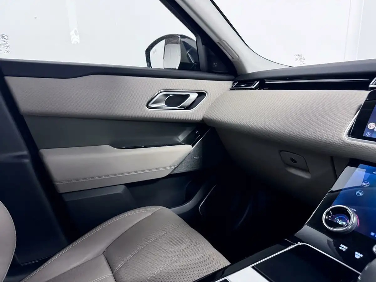 2021-land-rover-range-rover-velar-20-d200-se-big-30
